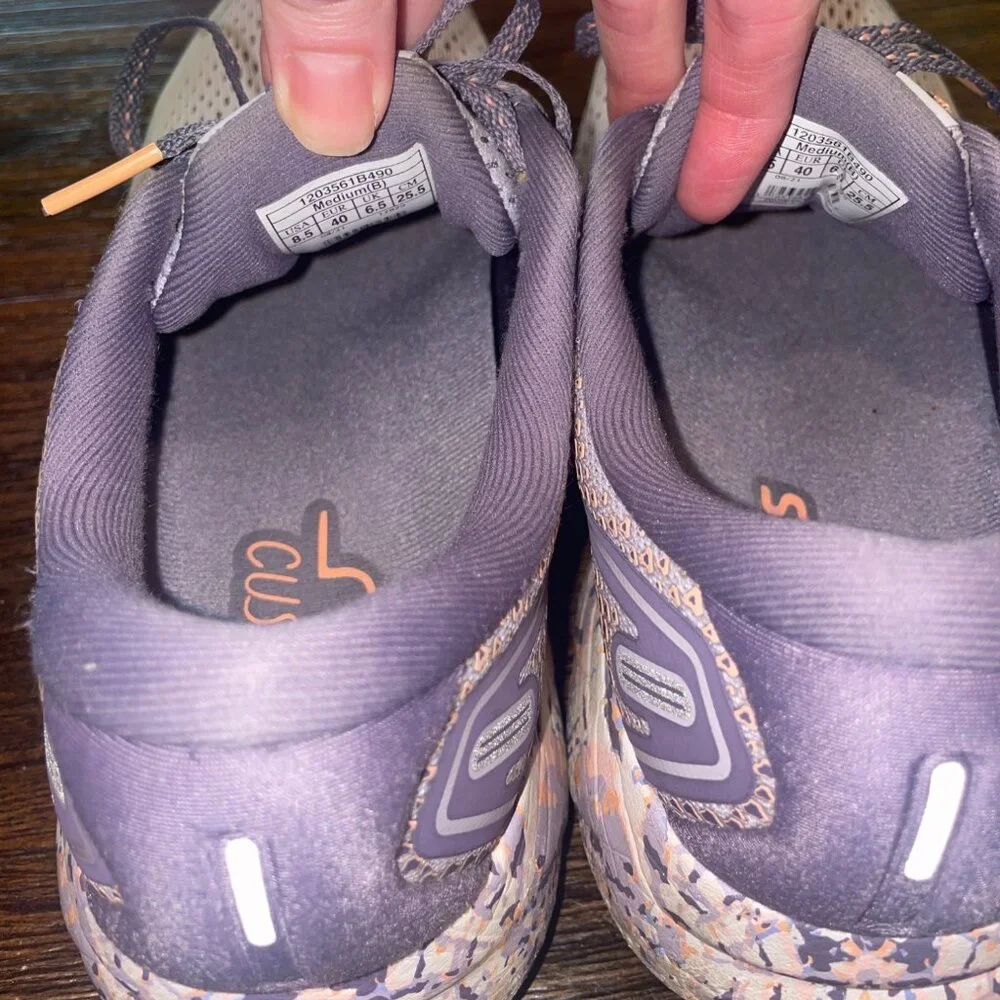 Brooks Ghost 14 Women's Running Shoes in Light Purple and Lavender
